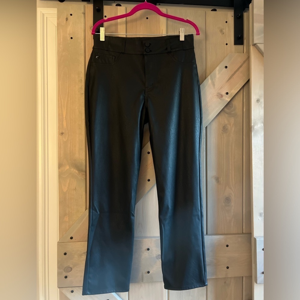 NWOT KanCan Faux Leather Cropped Straight Leg - Picture 3 of 6